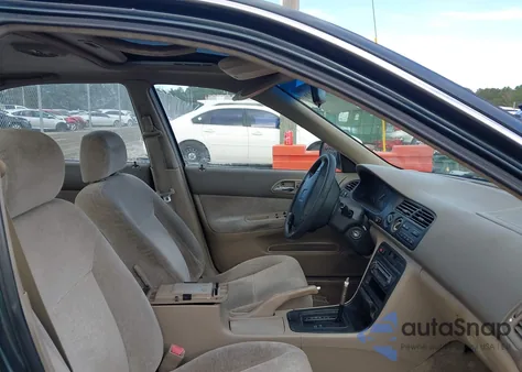 1996 Honda Accord Ex/Ex-R z USA, uszkodzony, nr VIN 1HGCD5658TA057483